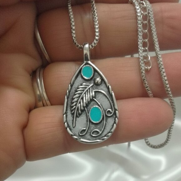 Boho Western Feather Teardrop Leaf Turquoise Silver Pendant Necklace NWOT - Picture 2 of 8